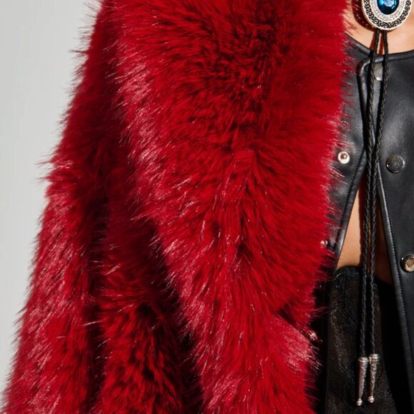 AKIRA Label Majour Fur Coat - BRAND NEW - NWT (S/M) - Picture 7 of 9